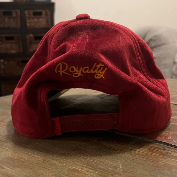 DRAGON - Royalty Goorin Bros Burgundy Cap / limited edition/ velvet NWOT - Picture 6 of 8
